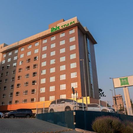 Отель Ibis Styles Curitiba Aeroporto Сан-Жозе-дус-Пиньяйс Экстерьер фото